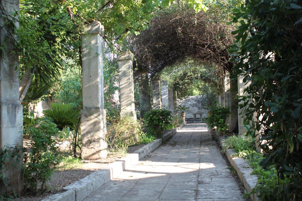Dimora Storica "Casa Sicuro" Bed & Breakfast Martano Exterior photo
