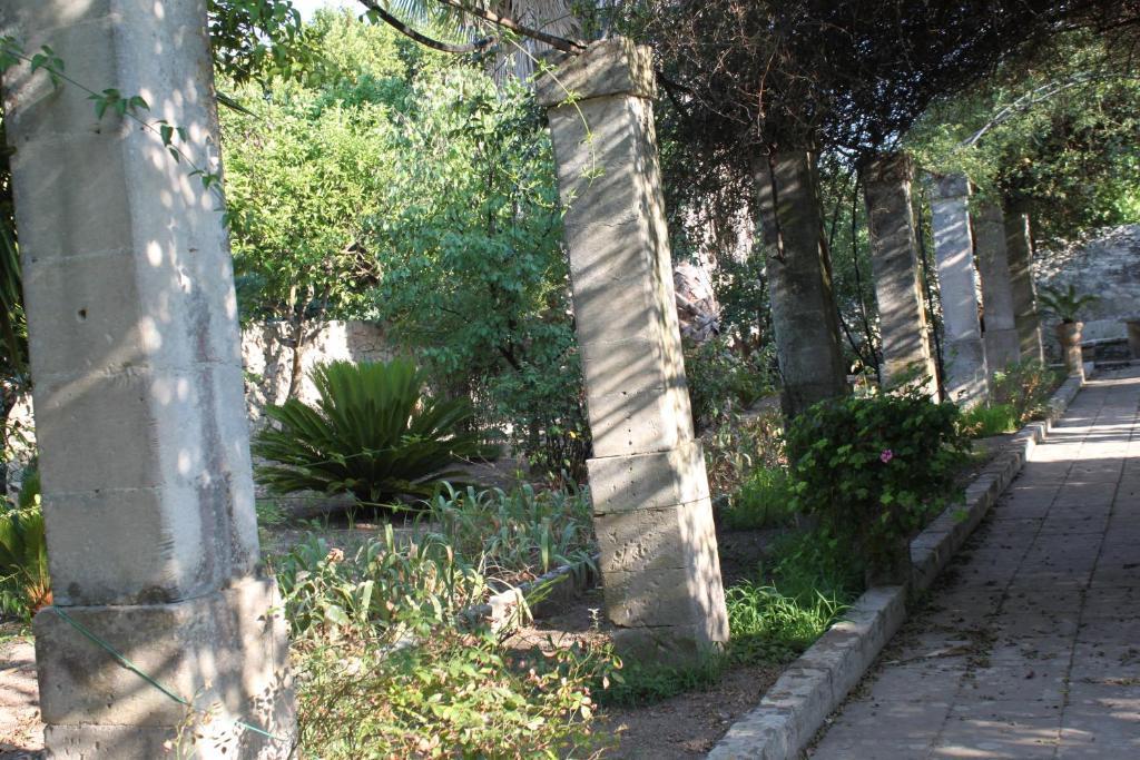 Dimora Storica "Casa Sicuro" Bed & Breakfast Martano Exterior photo