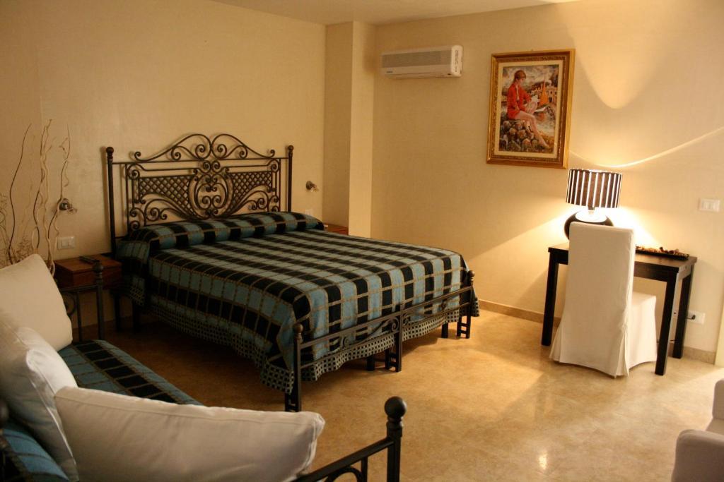 Dimora Storica "Casa Sicuro" Bed & Breakfast Martano Exterior photo