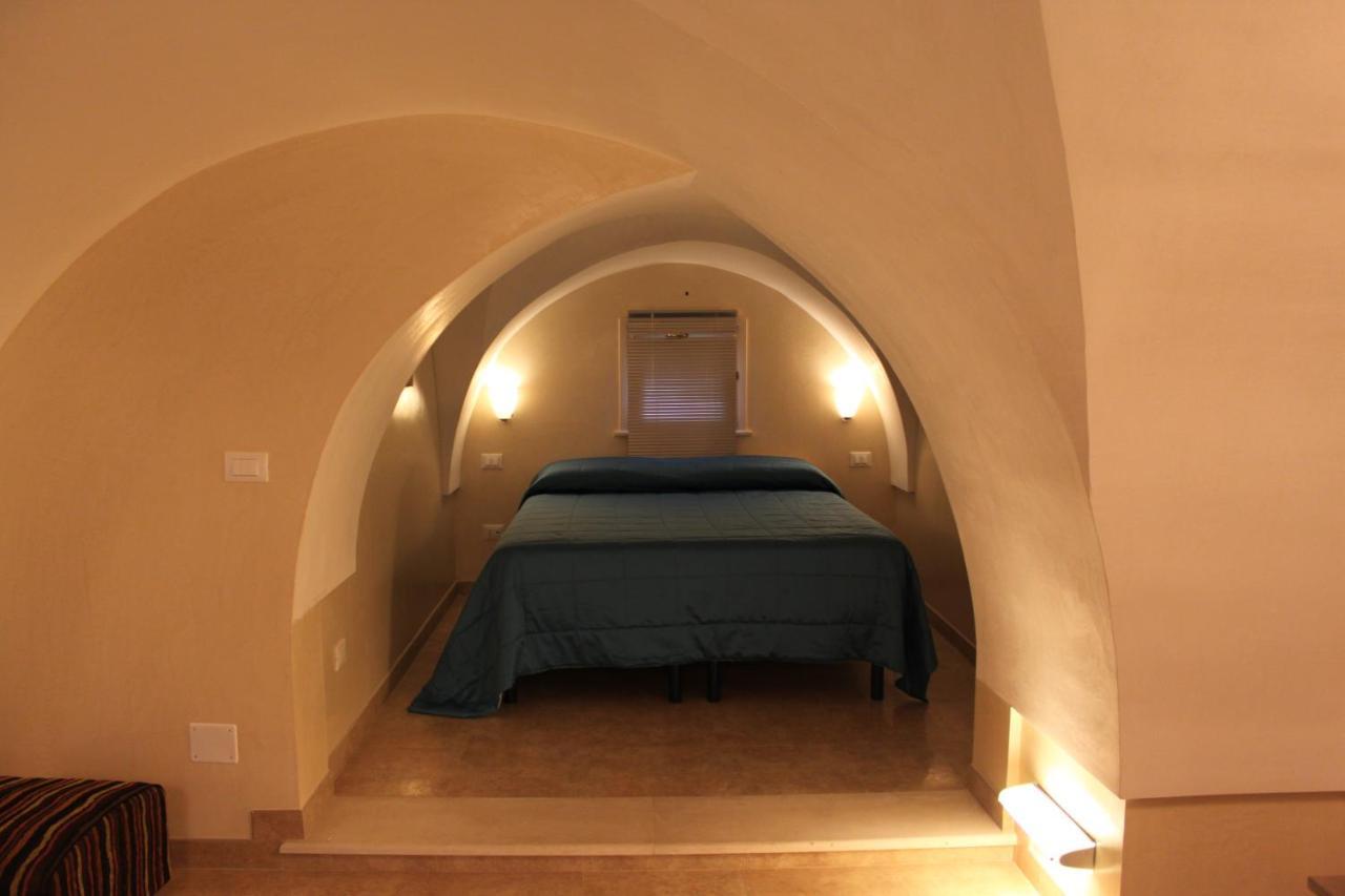Dimora Storica "Casa Sicuro" Bed & Breakfast Martano Room photo